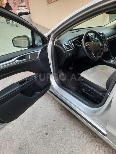 Ford Fusion (North America)-13