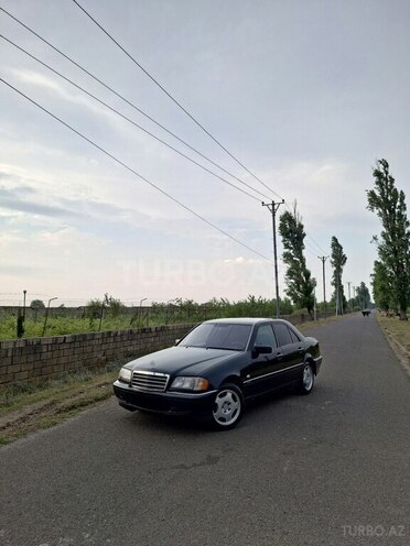 Mercedes C 220-1