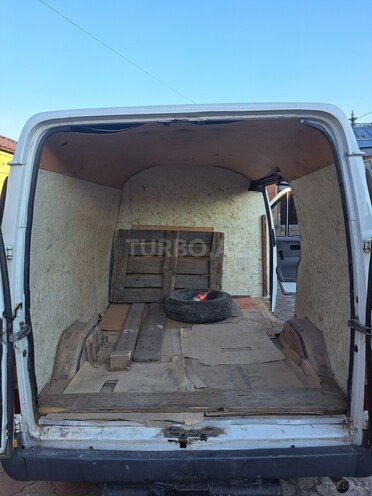 Ford Transit-8