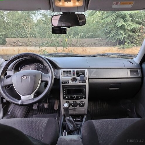 LADA (VAZ) Priora-8