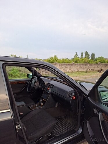 Mercedes C 220-13