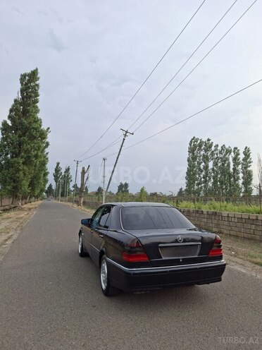 Mercedes C 220-11
