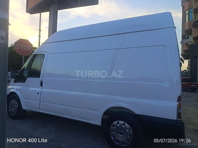 Ford Transit-7