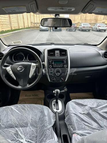 Nissan Versa-3