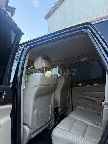 Jeep Grand Cherokee-10