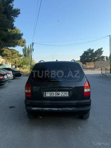 Opel Zafira-2