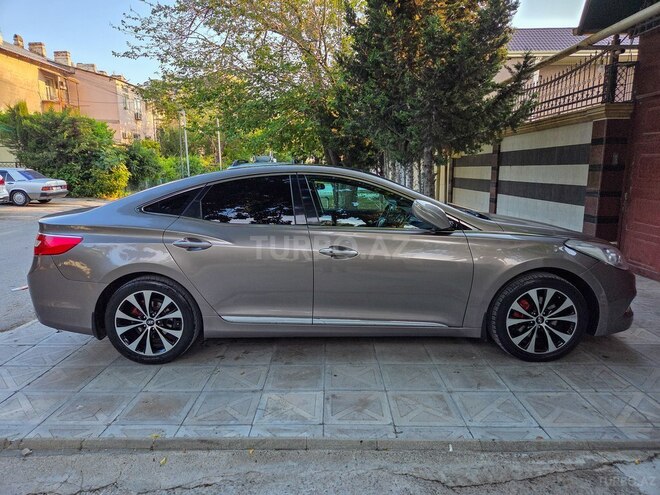 Hyundai Azera-3