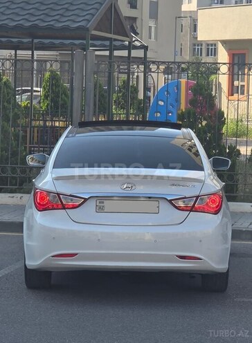 Hyundai Sonata-3