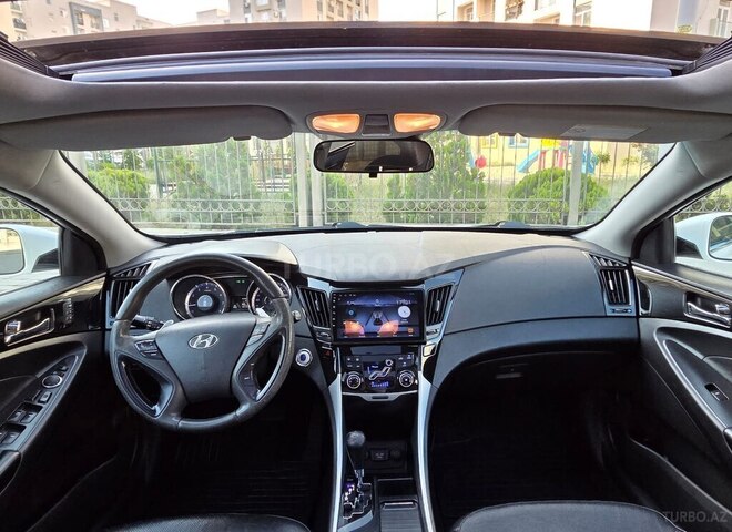 Hyundai Sonata-17