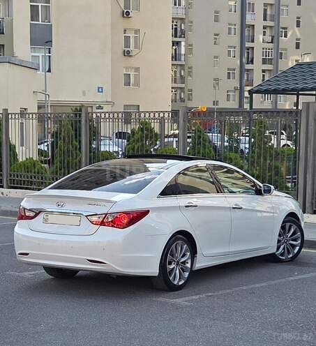Hyundai Sonata-6