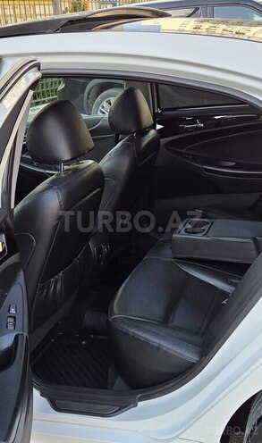 Hyundai Sonata-21