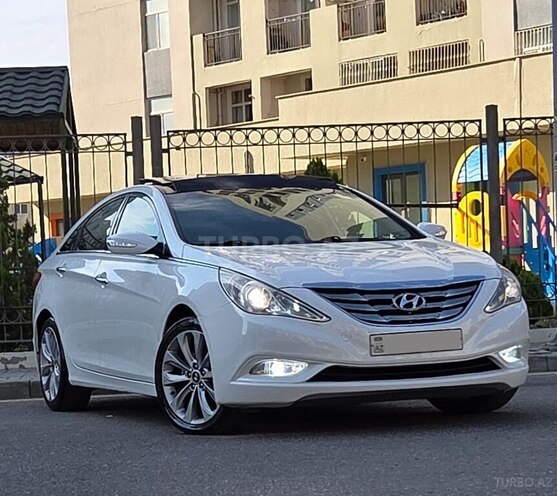 Hyundai Sonata-1