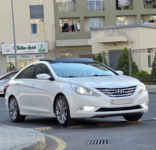 Hyundai Sonata-4