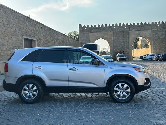 Kia Sorento-8