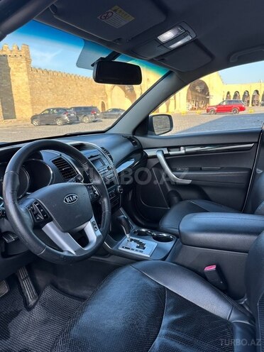 Kia Sorento-14