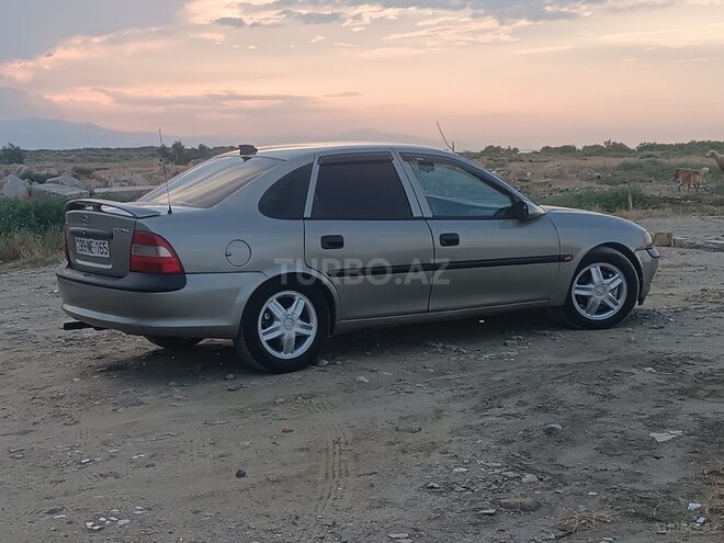 Opel Vectra-6