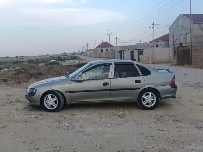 Opel Vectra-8