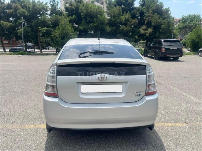 Toyota Prius-2