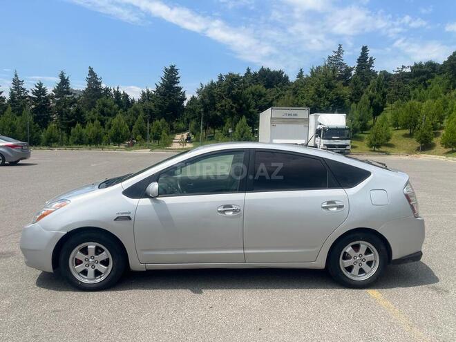 Toyota Prius-3
