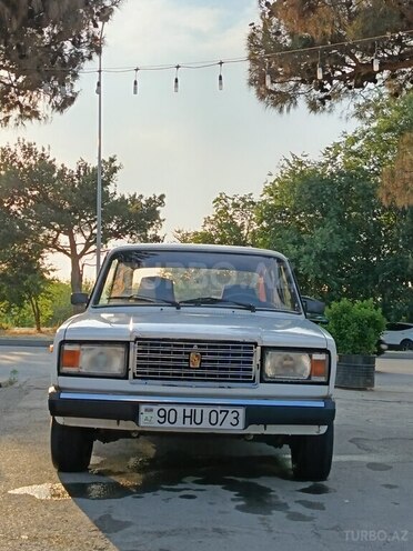 LADA (VAZ) 2107-1