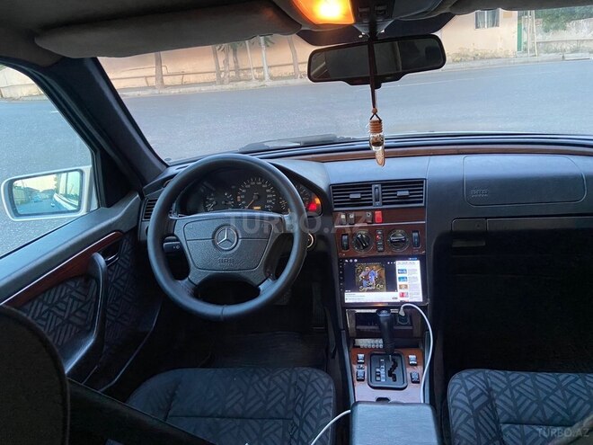 Mercedes C 200-3