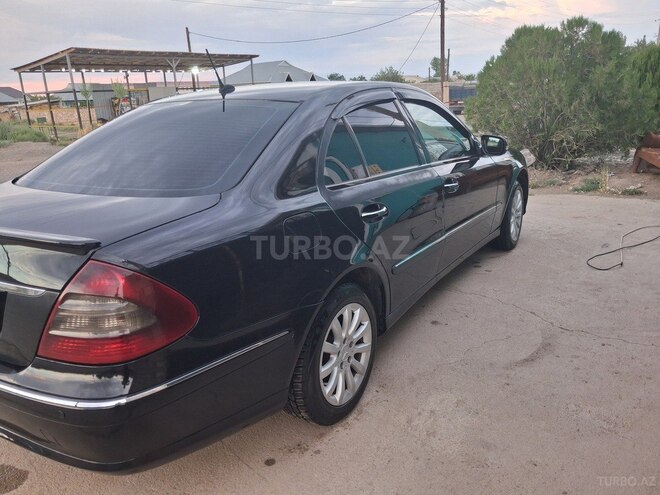 Mercedes E 220-10