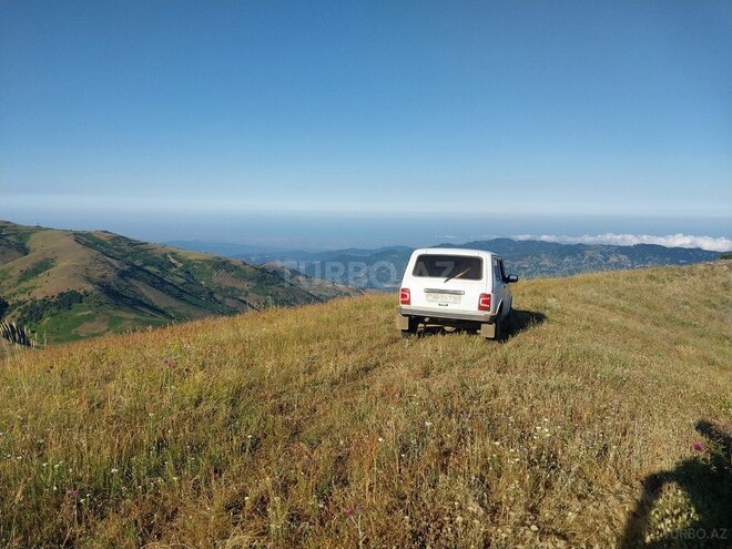 LADA (VAZ) Niva-20