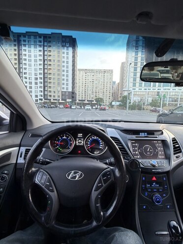 Hyundai Avante-8