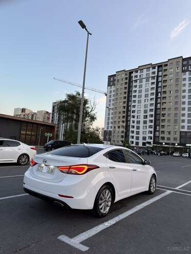 Hyundai Avante-2