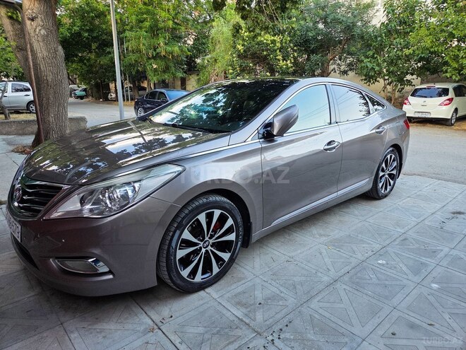 Hyundai Azera-13