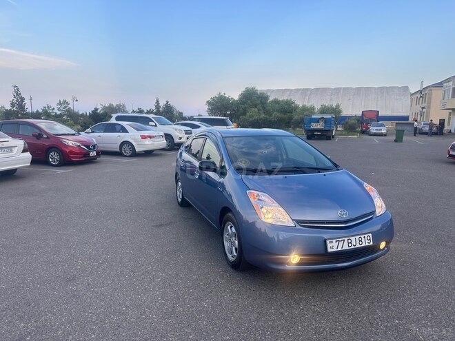 Toyota Prius-2