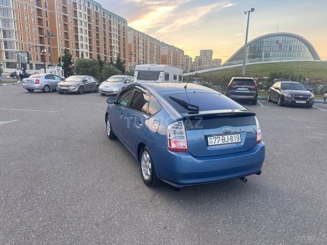Toyota Prius-7