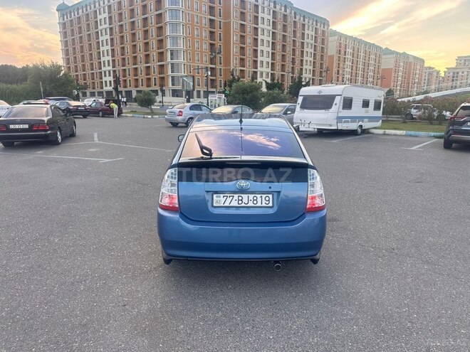 Toyota Prius-5
