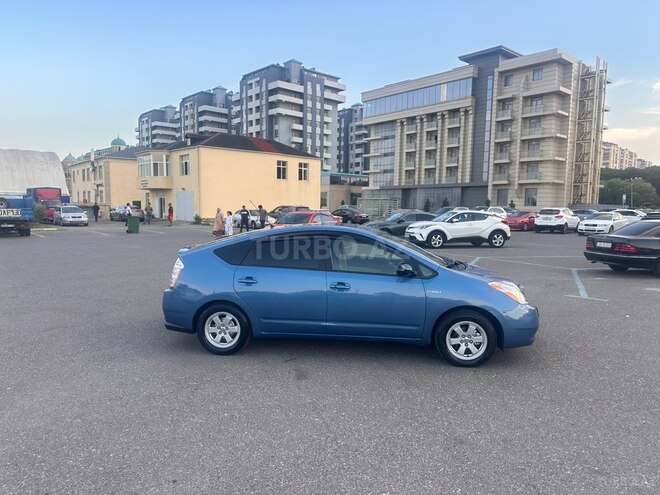 Toyota Prius-3