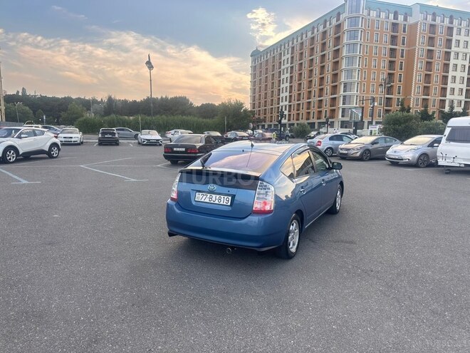 Toyota Prius-8