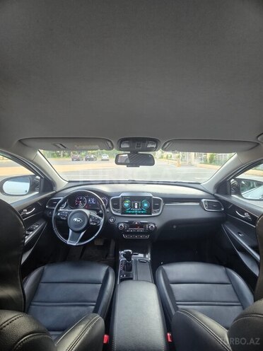 Kia Sorento-11