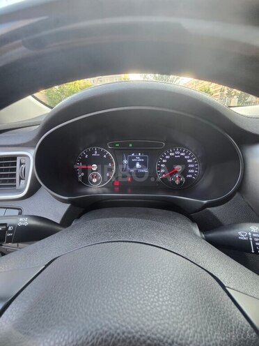 Kia Sorento-12