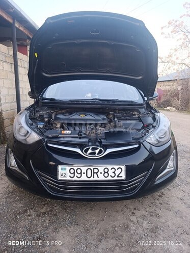 Hyundai Elantra-10