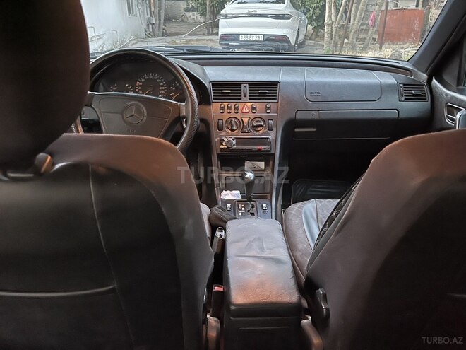 Mercedes C 180-3