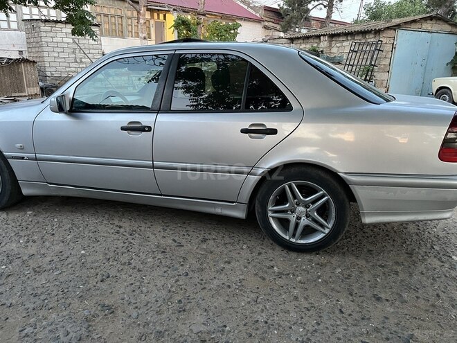 Mercedes C 180-8