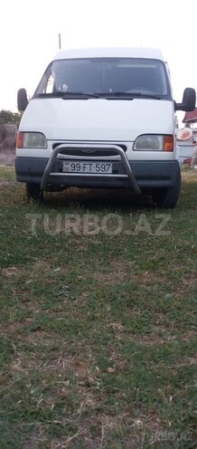 Ford Transit-2