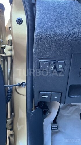 Nissan Tiida-8