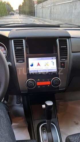 Nissan Tiida-10
