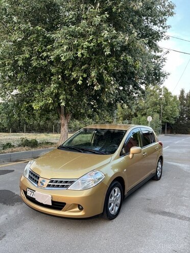 Nissan Tiida-2