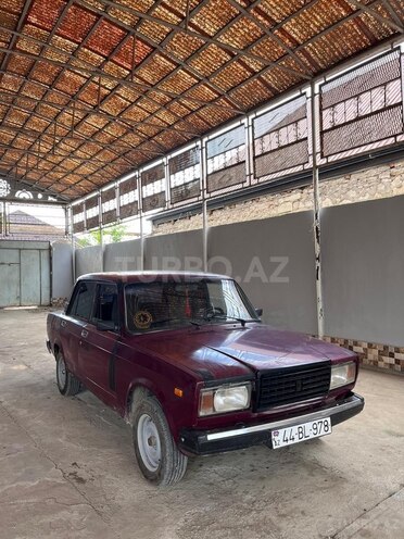 LADA (VAZ) 2107-1