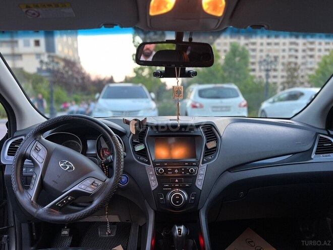 Hyundai Santa Fe-5