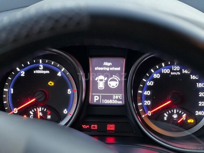 Hyundai Santa Fe-12