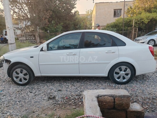 Daewoo Gentra-1
