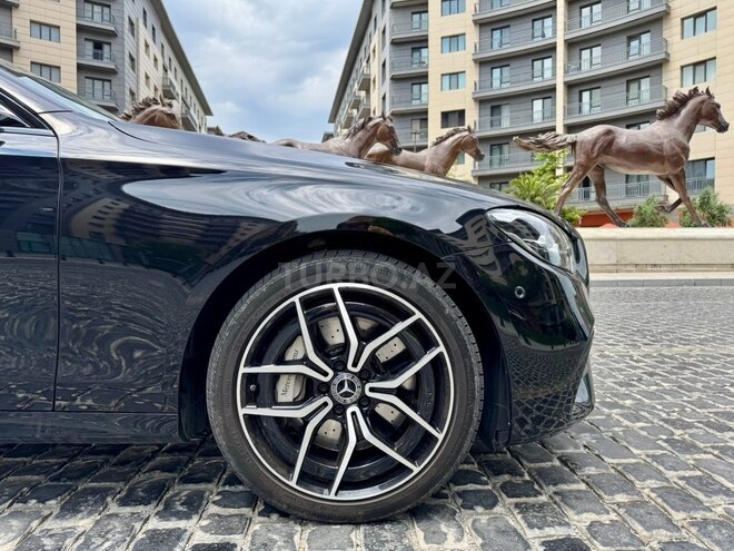 Mercedes E 300 de-8