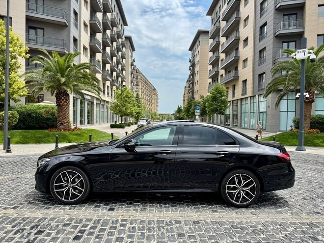 Mercedes E 300 de-5